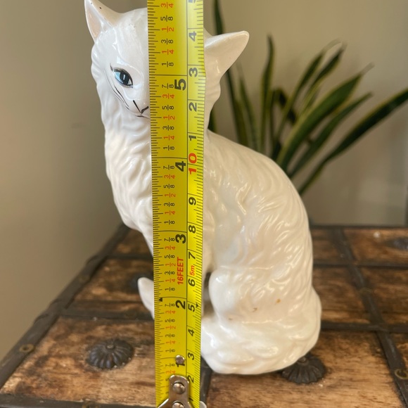 Vintage White Siamese Cat Figurine With Blue Eyes - Picture 2 of 5